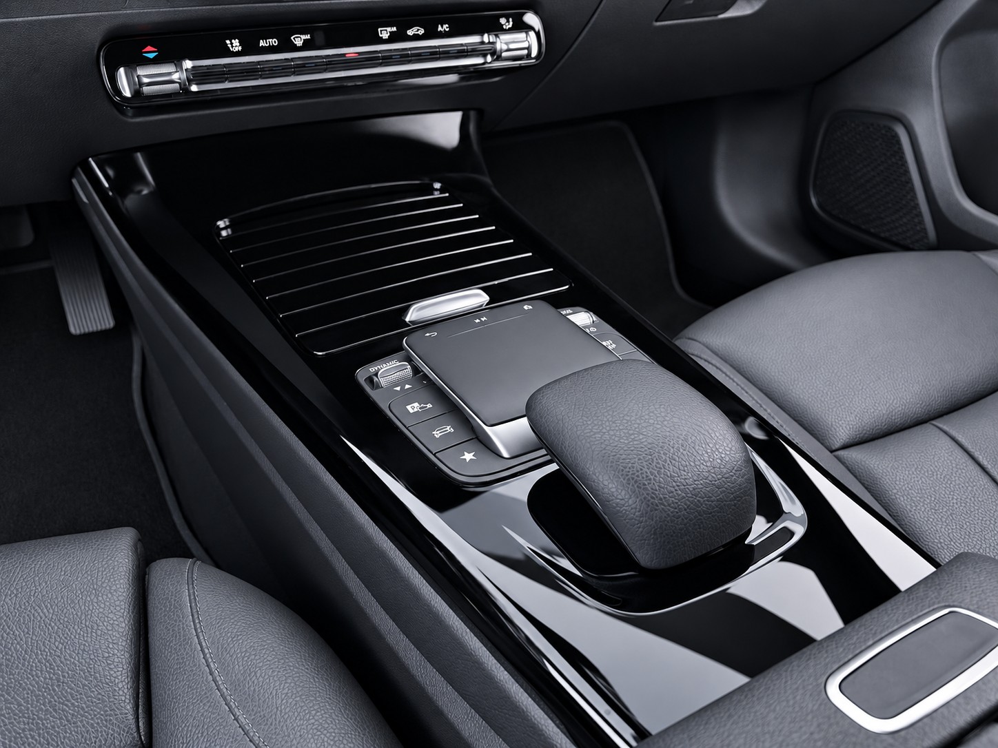MERCEDES-BENZ A 200 d * CH FAHRZEUG *-image-14