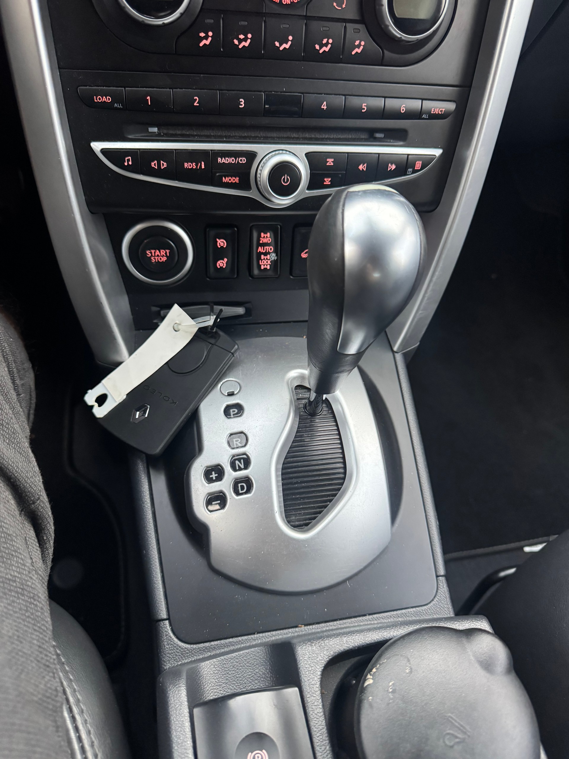 RENAULT Koleos 2.0 dCi Dynamique 4x4 Automatic-image-6
