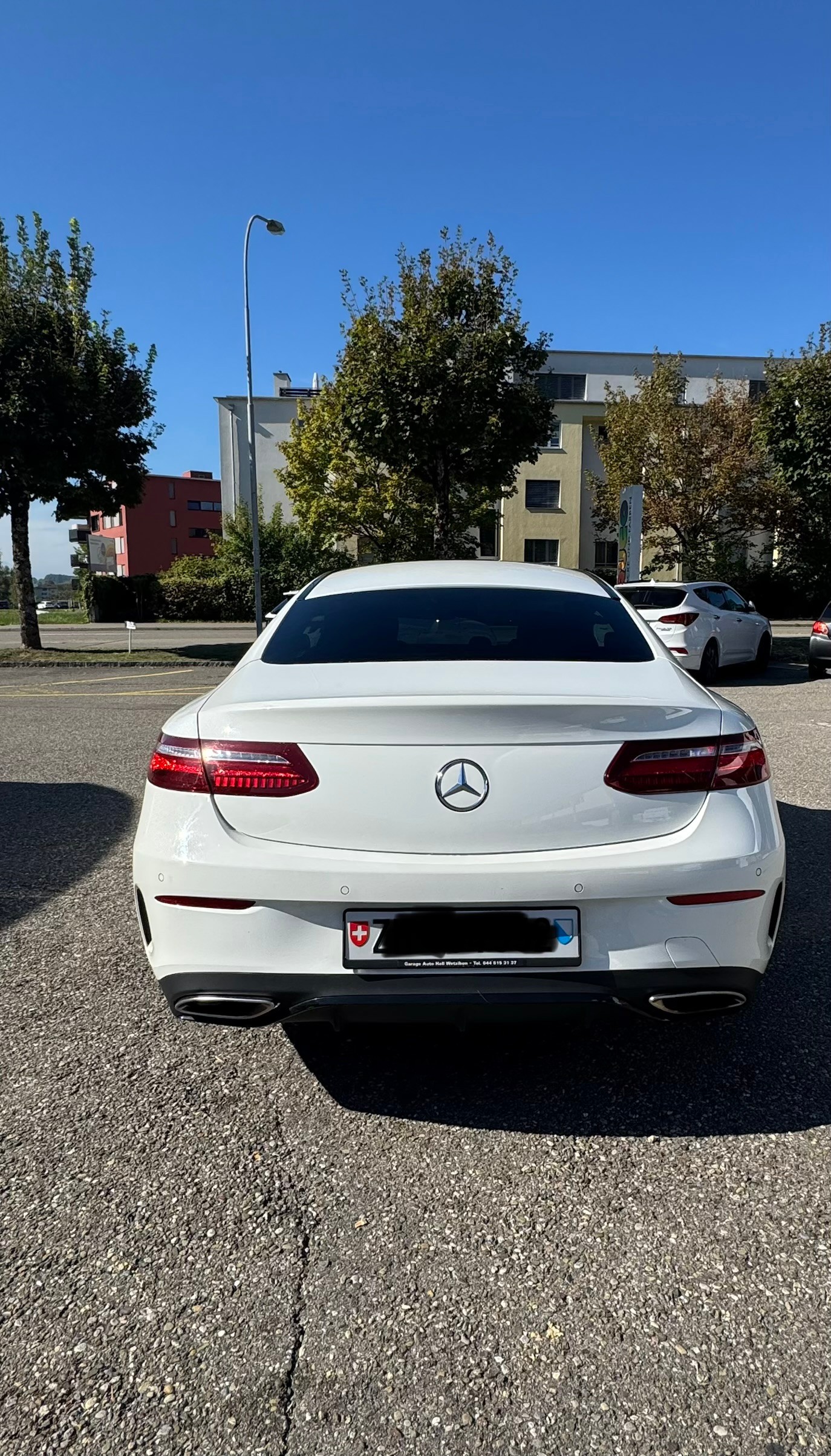 MERCEDES-BENZ E 300 AMG Line-image-3
