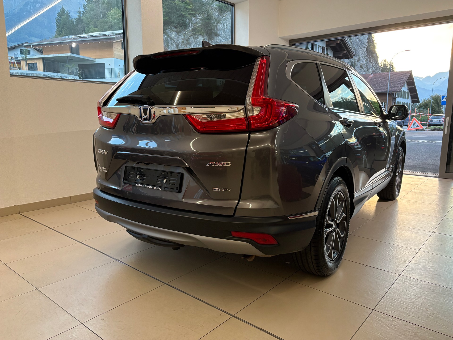 HONDA CR-V 2.0i MMD Hybrid Executive 4WD Automatic-image-3