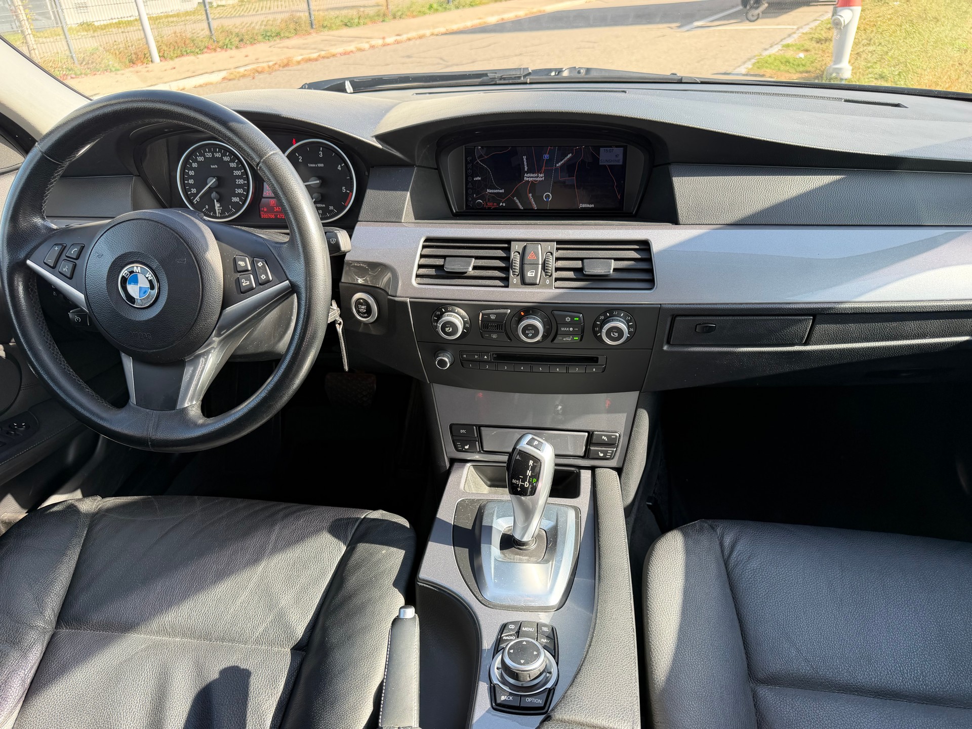 BMW 530xd Touring Steptronic-image-15