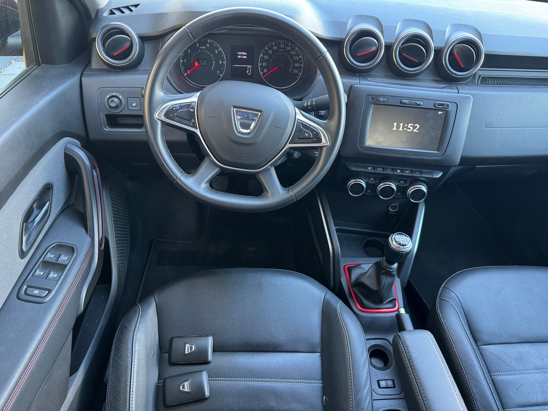 DACIA Duster TCe 150 Prestige 4x2-image-14