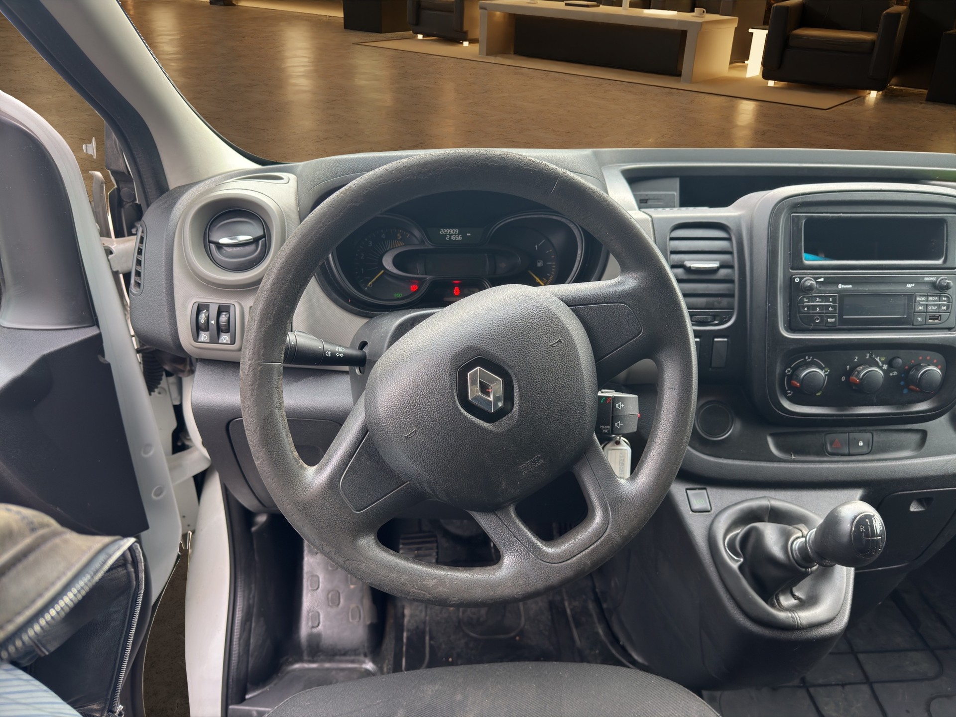 RENAULT Trafic 1.6 ENERGY TwinT. dCi120 2.9t Busin. L1H1-image-11