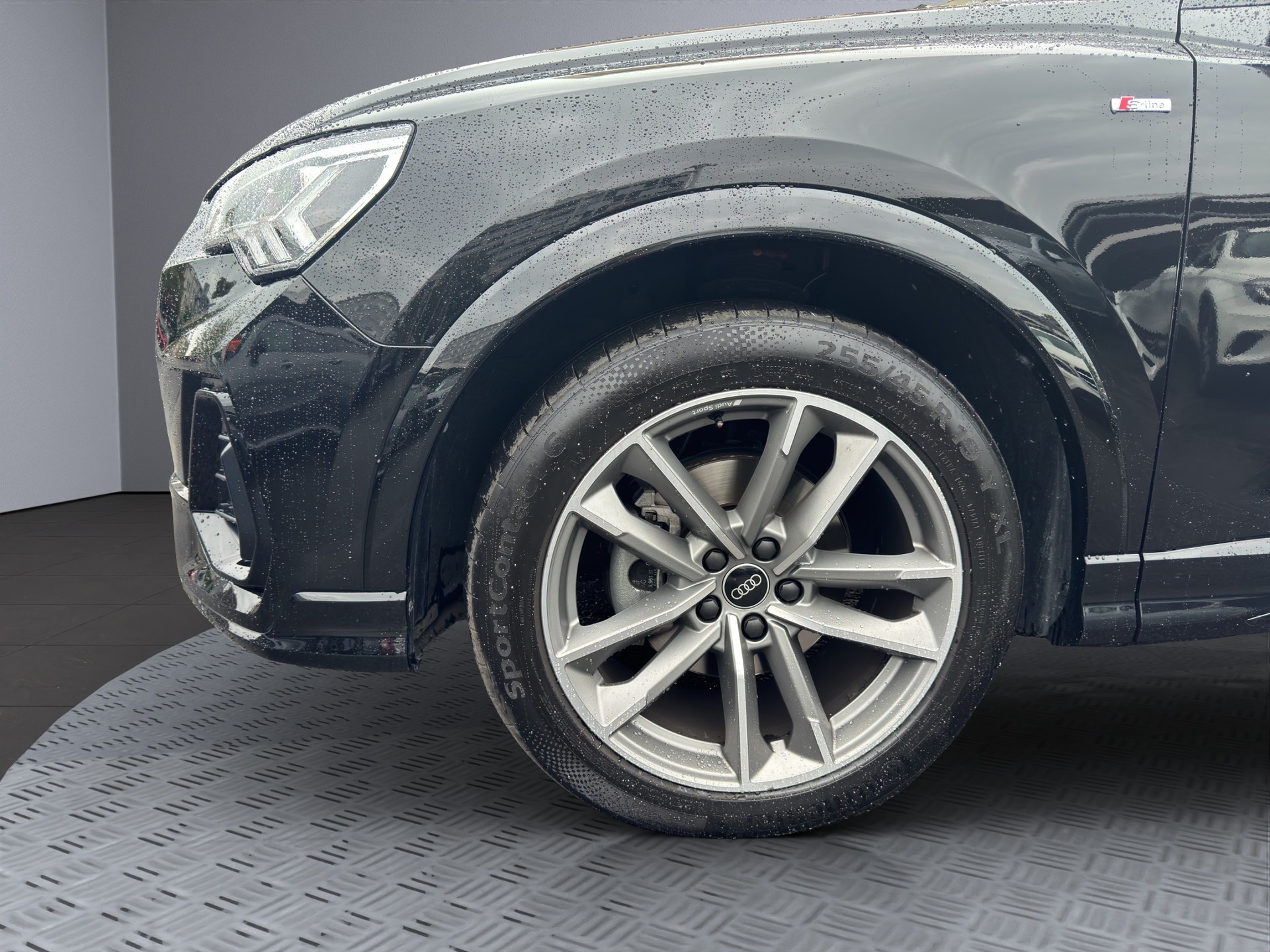AUDI Q3 35 TFSI S line Attraction S-tronic-image-8