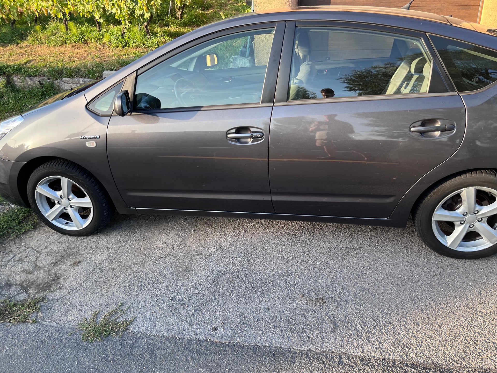 TOYOTA 1.5 VVTi HSD Limited-image-2