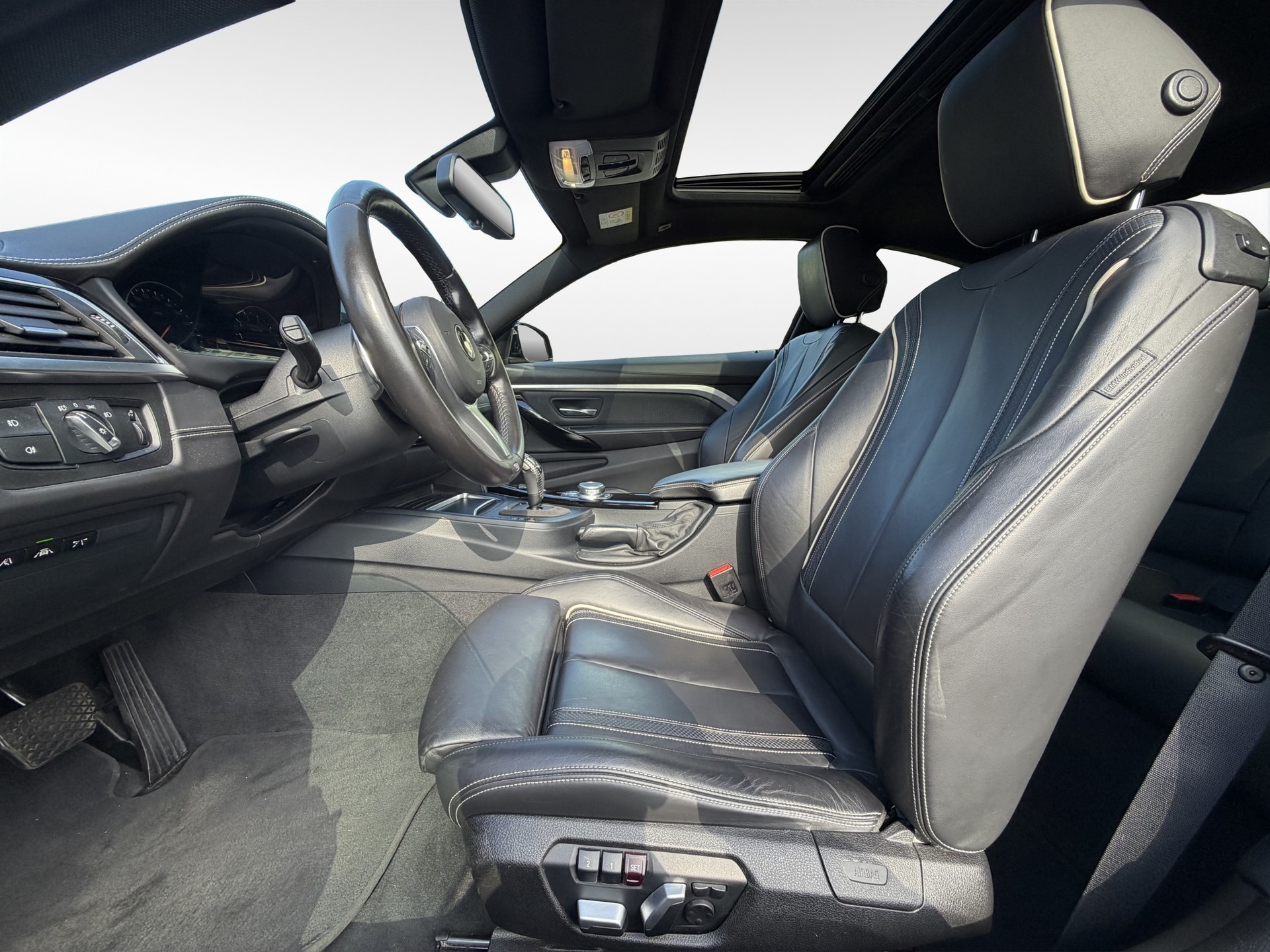 BMW 440i Coupé xDrive M Sport Steptronic-image-8