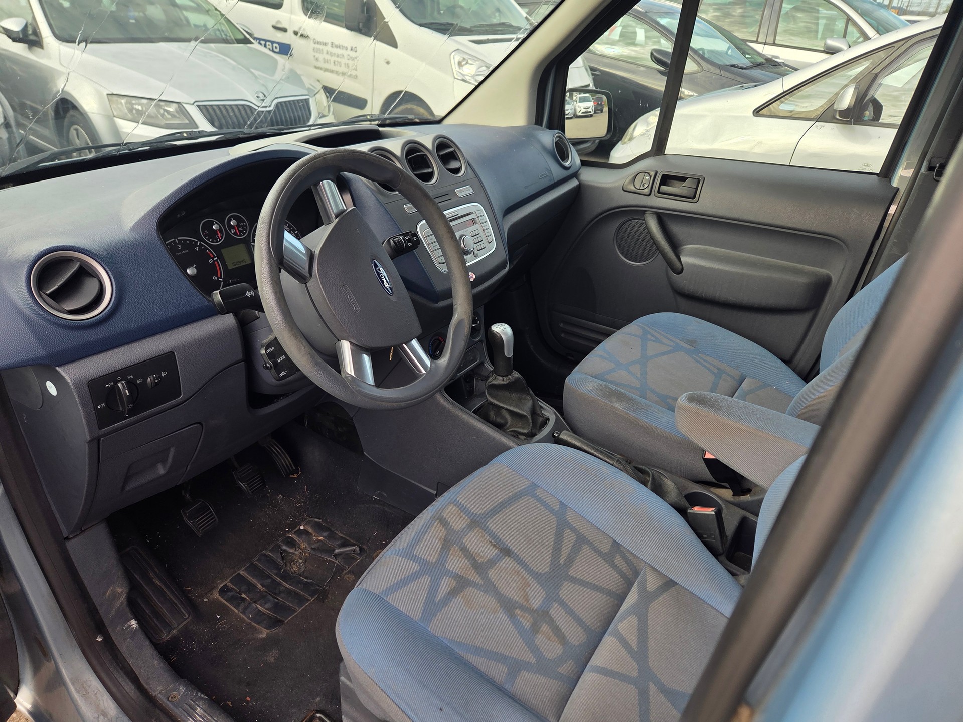 FORD Tourneo Connect M1 200 TDCi S Trend-image-9