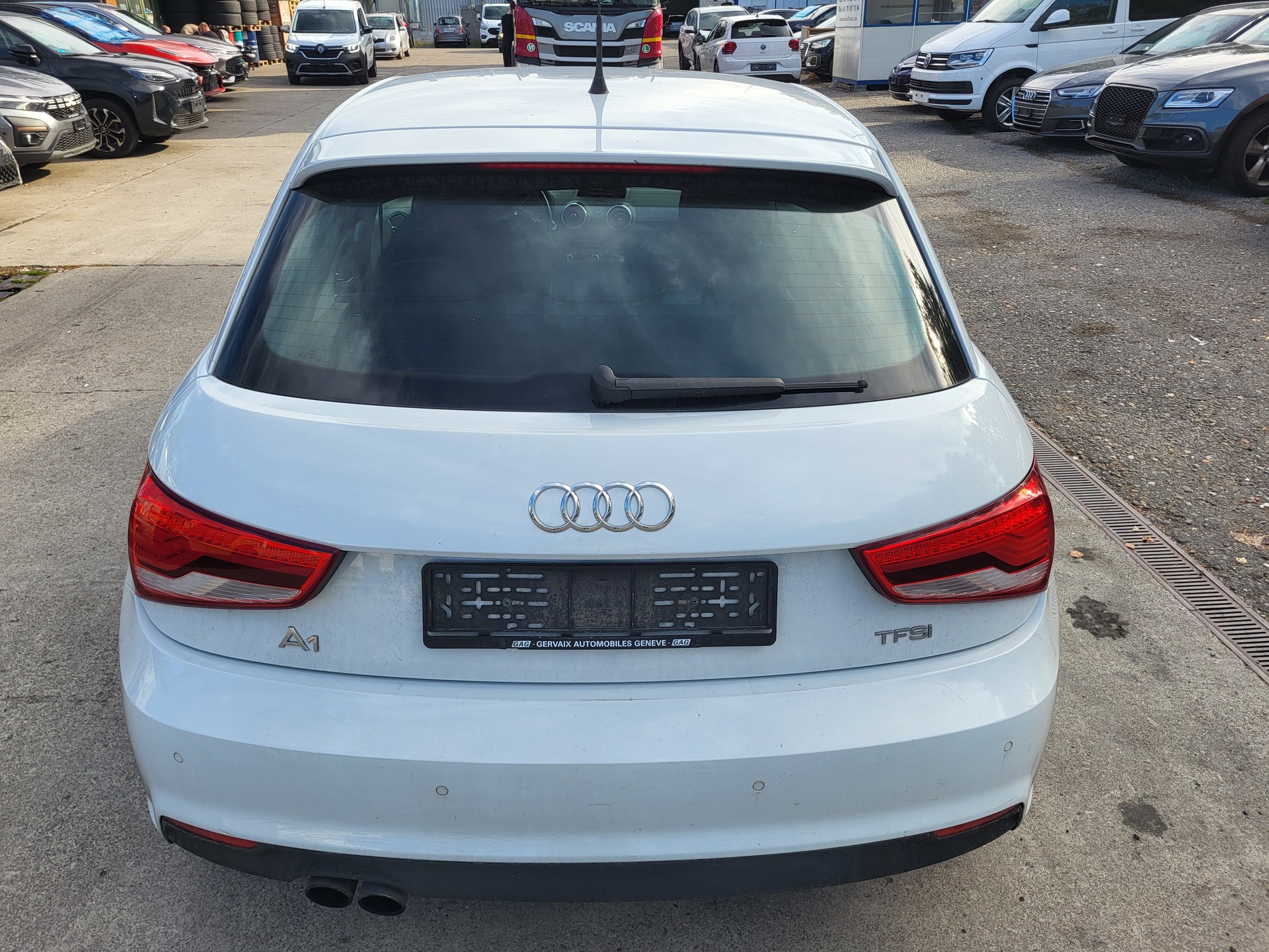 AUDI A1 Sportback 1.4 TFSI Sport S-tronic-image-11