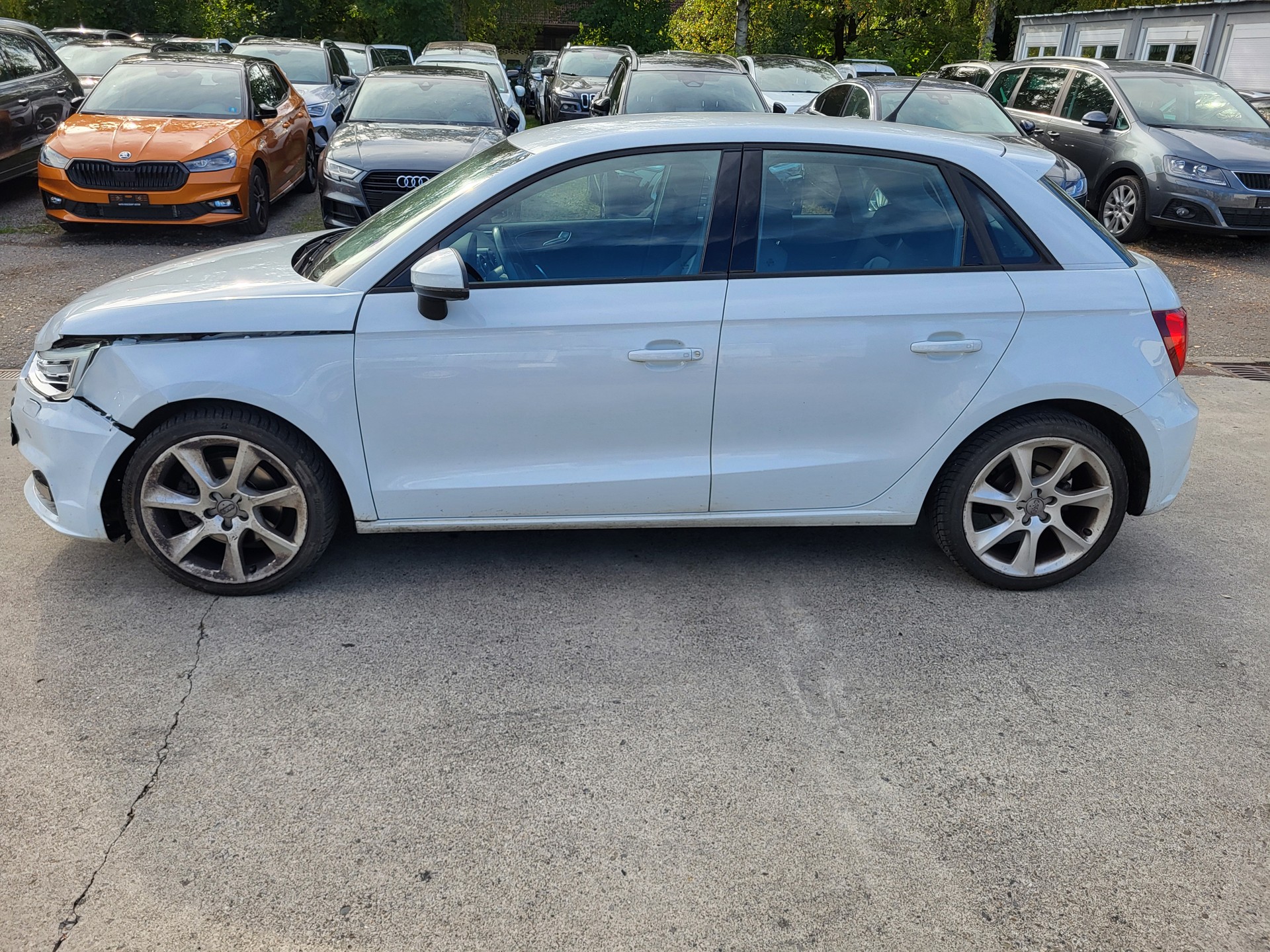 AUDI A1 Sportback 1.4 TFSI Sport S-tronic-image-4