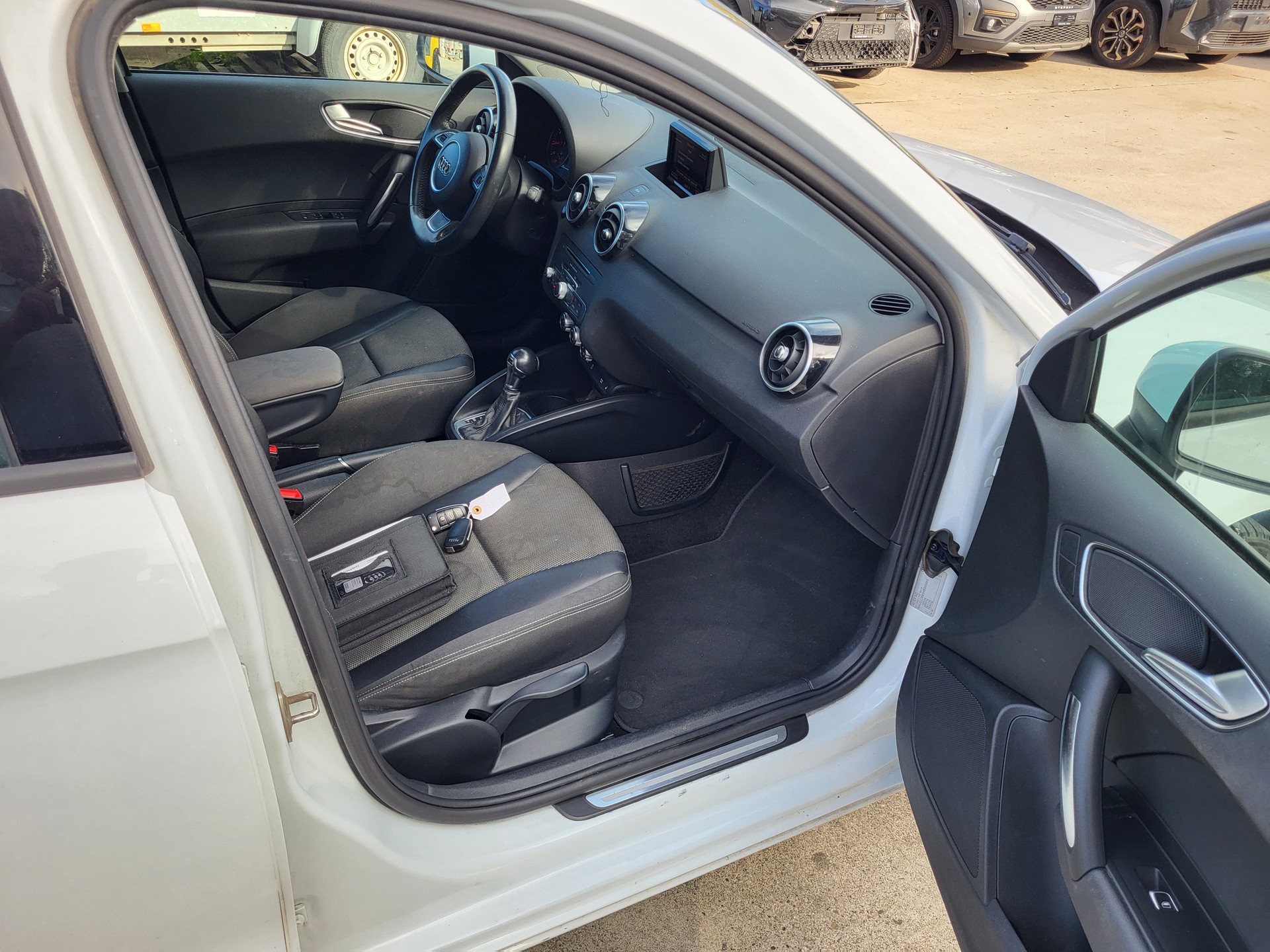AUDI A1 Sportback 1.4 TFSI Sport S-tronic-image-8