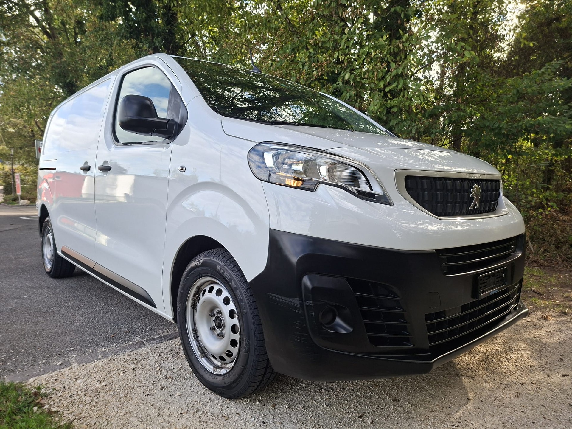 PEUGEOT Expert 2.0 BlueHDi 120 S&S Active Standard-image-0