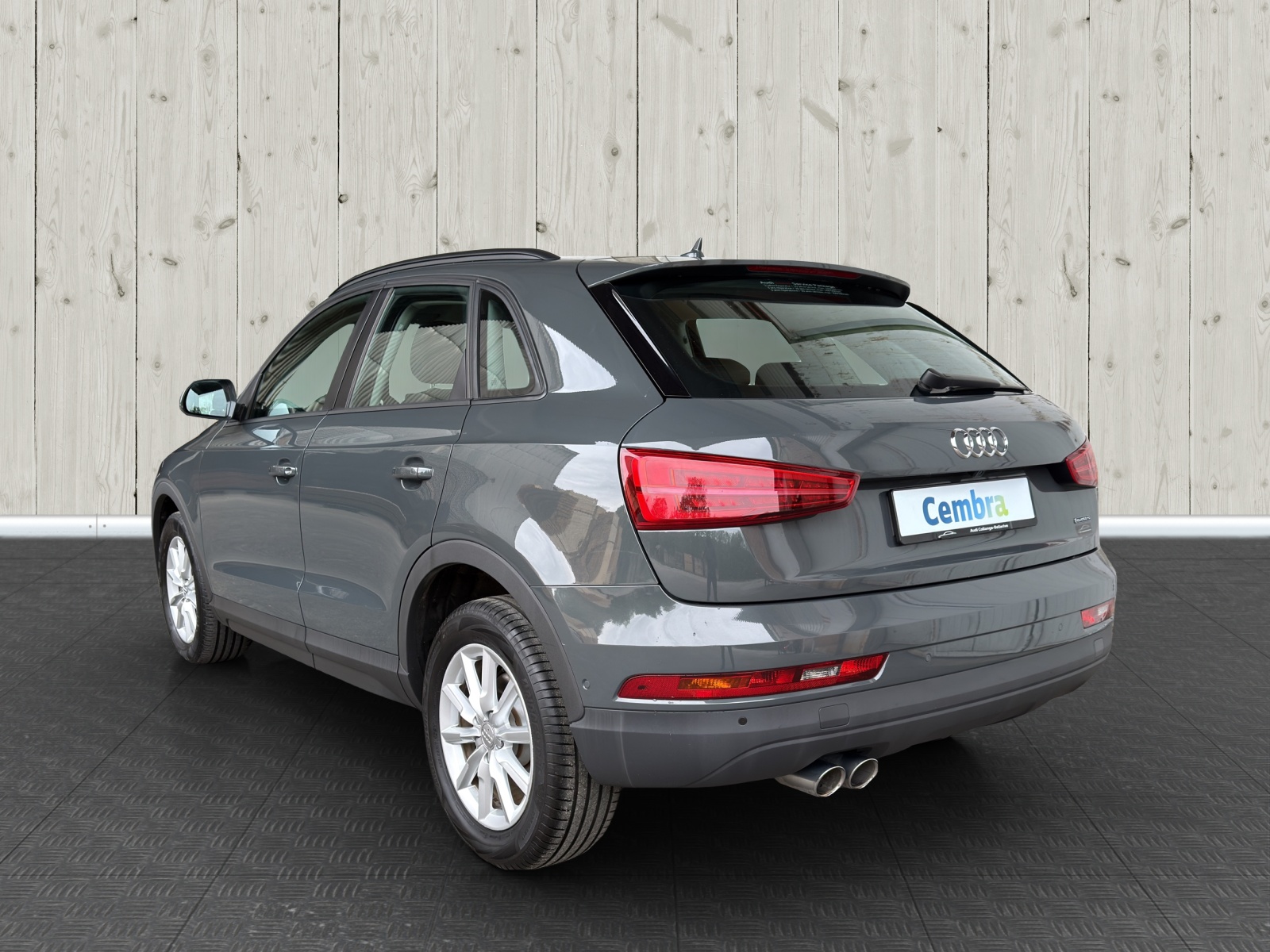 AUDI Q3 2.0 TDI quattro S-tronic-image-4