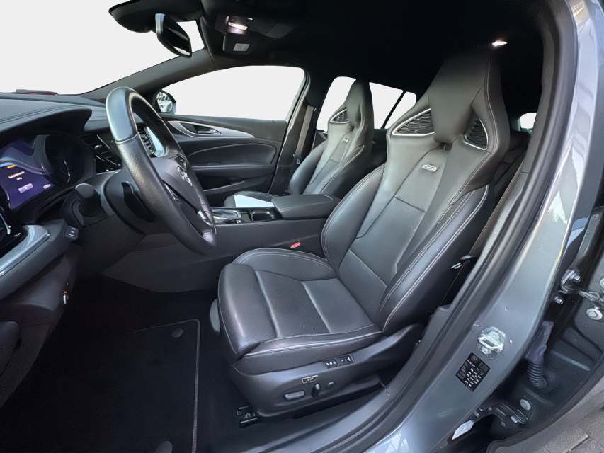 OPEL Insignia ST 2.0T/230 GSi 4x4-image-9
