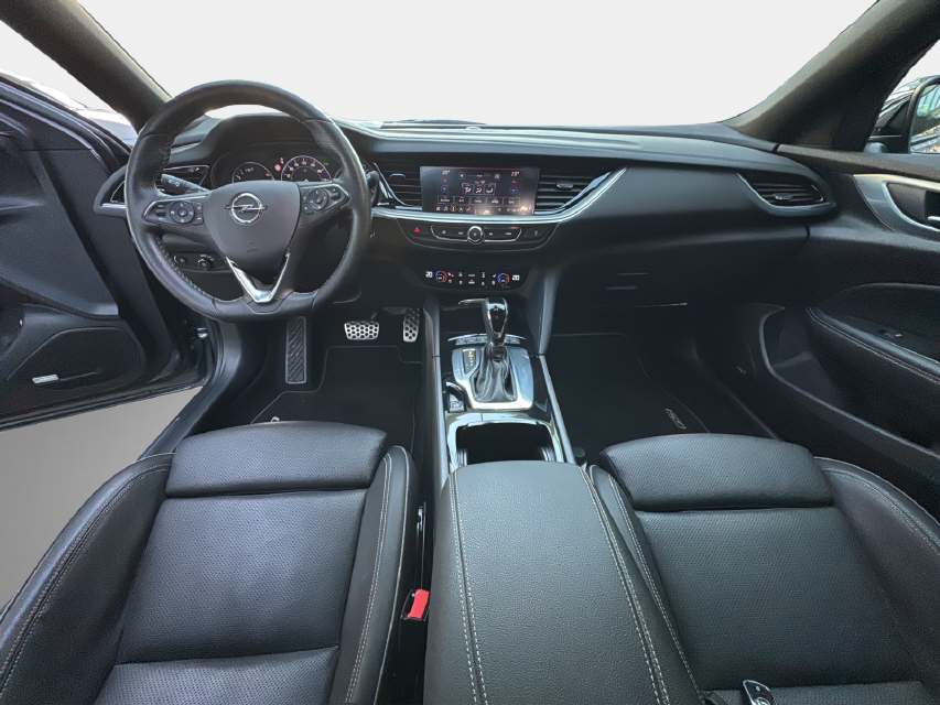 OPEL Insignia ST 2.0T/230 GSi 4x4-image-14