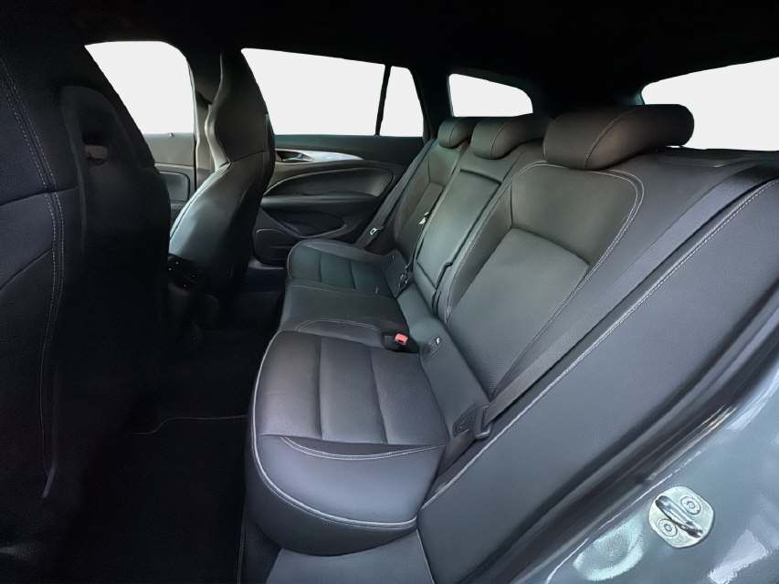 OPEL Insignia ST 2.0T/230 GSi 4x4-image-10
