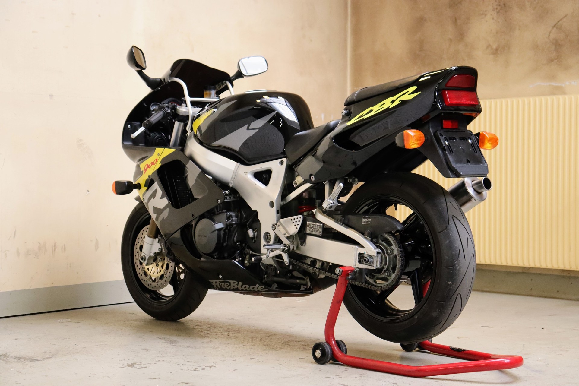 HONDA CBR 900 RR N/P Fireblade-image-4