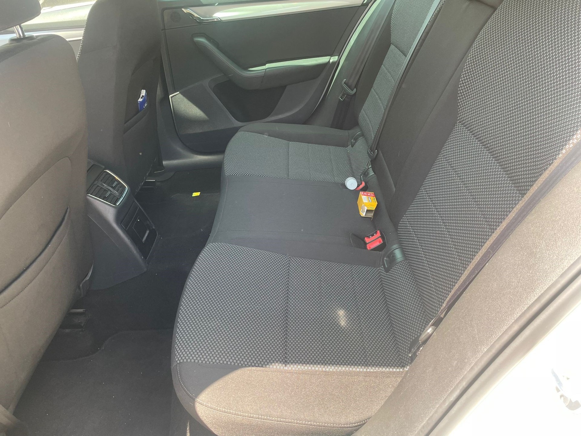 SKODA Octavia Combi 1.8 TSI Ambition-image-2
