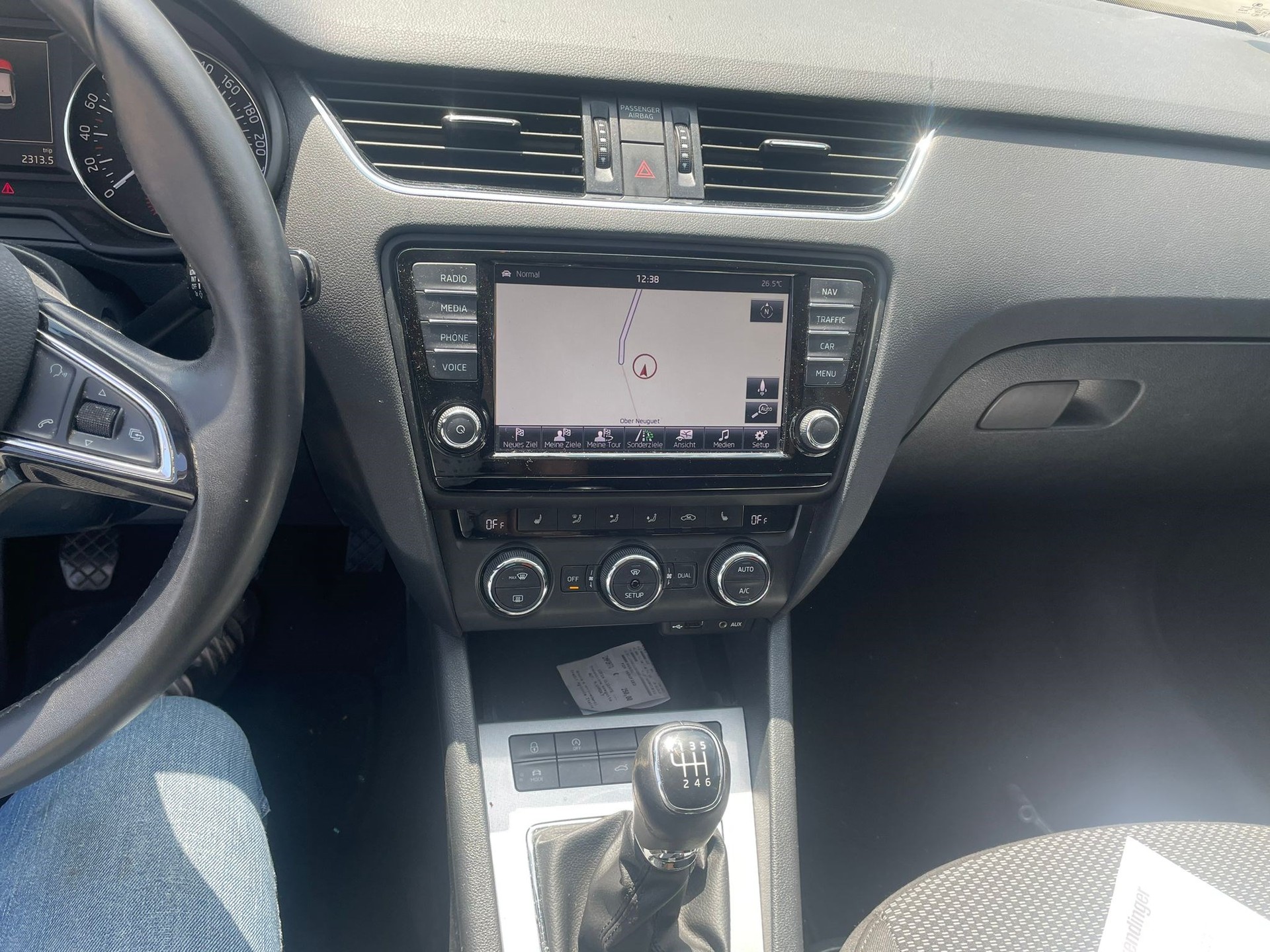 SKODA Octavia Combi 1.8 TSI Ambition-image-4