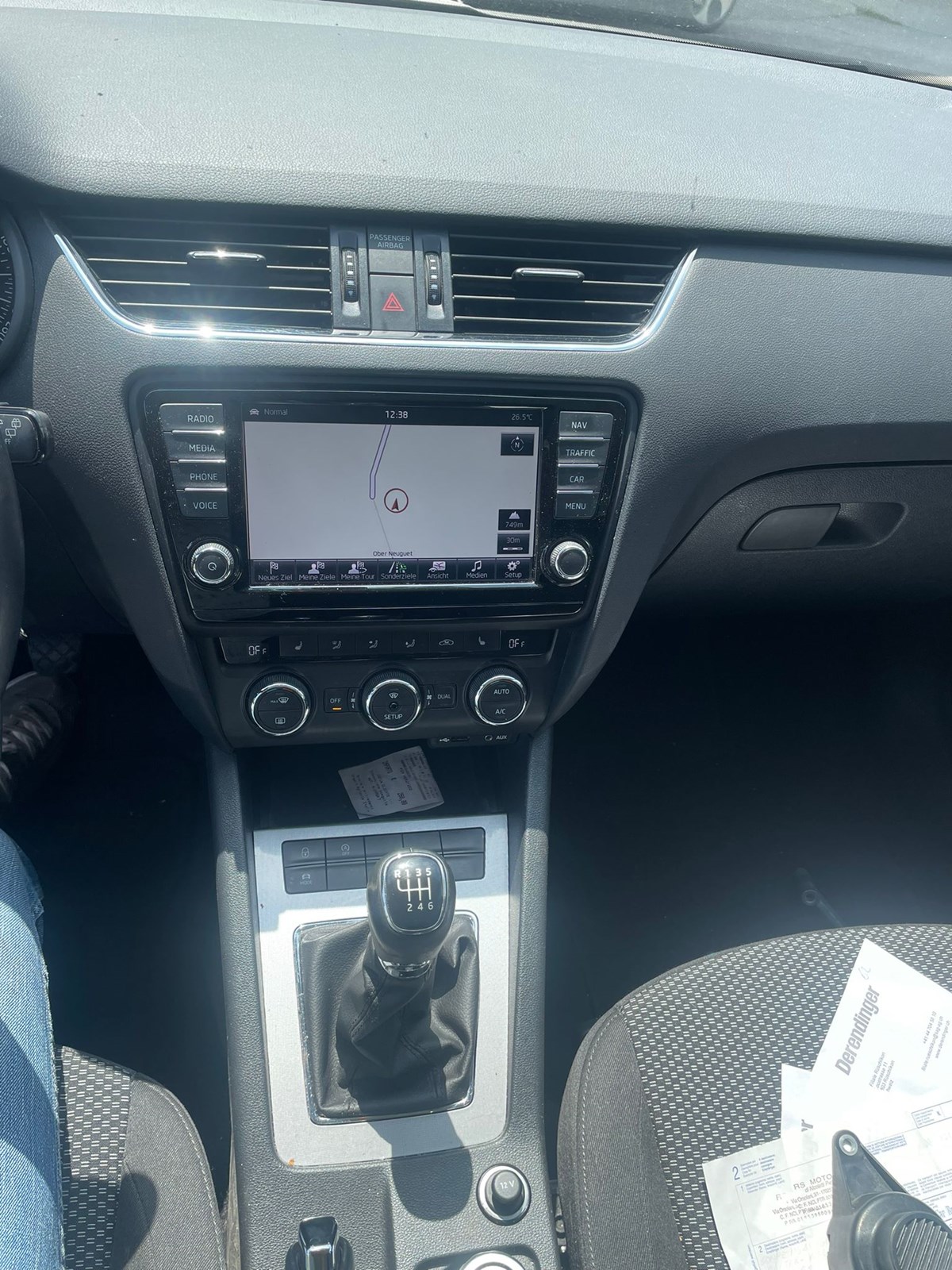 SKODA Octavia Combi 1.8 TSI Ambition-image-6