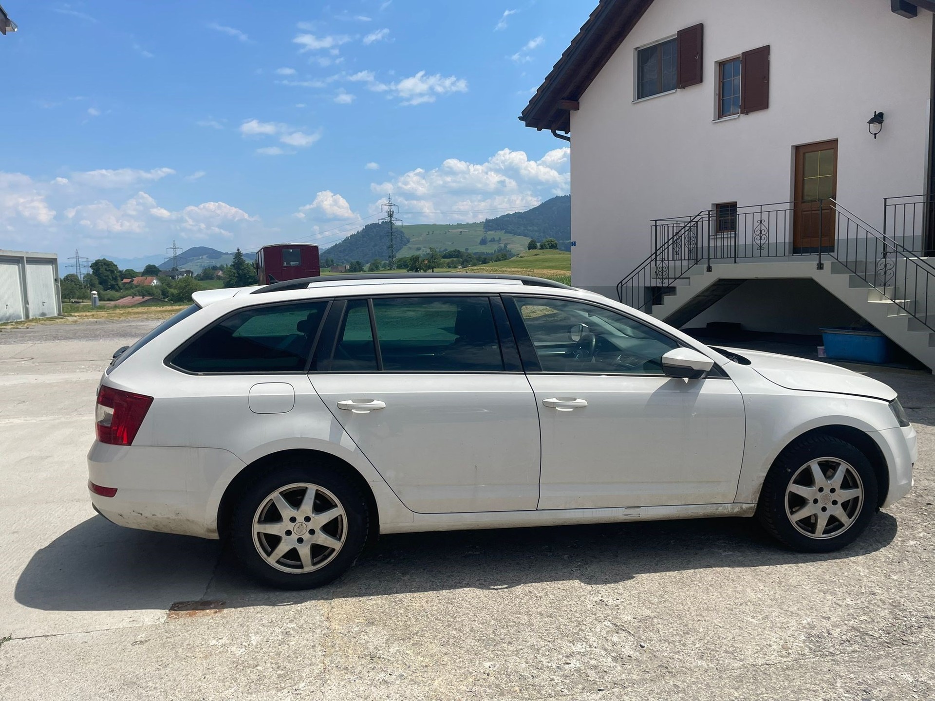 SKODA Octavia Combi 1.8 TSI Ambition-image-7