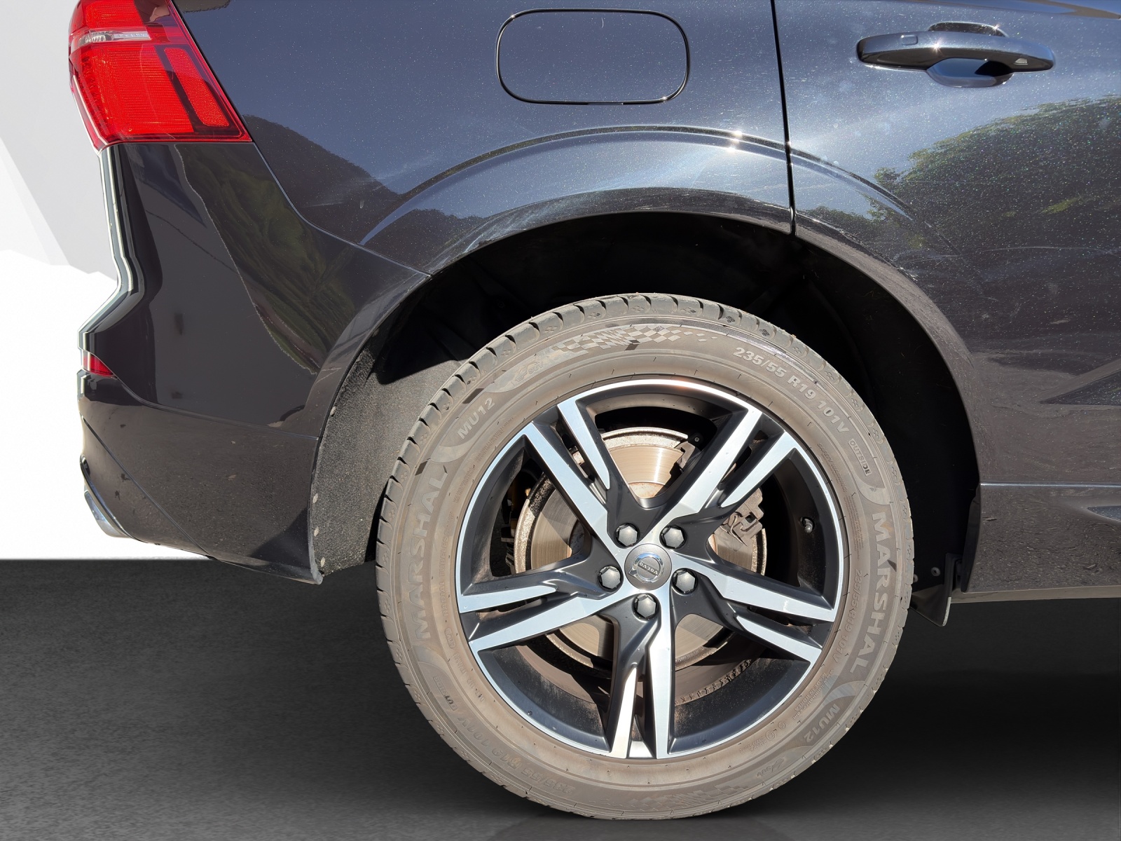 VOLVO XC60 2.0 T6 R-Design AWD-image-22