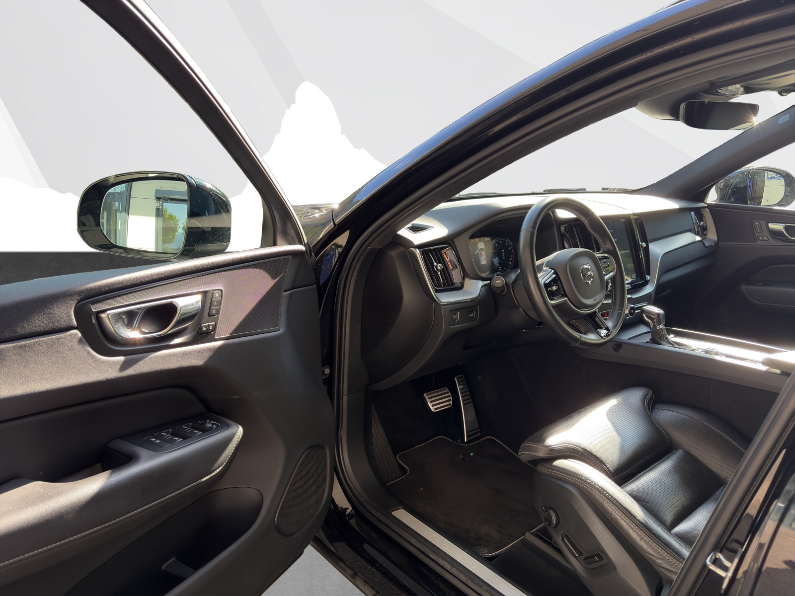 VOLVO XC60 2.0 T6 R-Design AWD-image-8