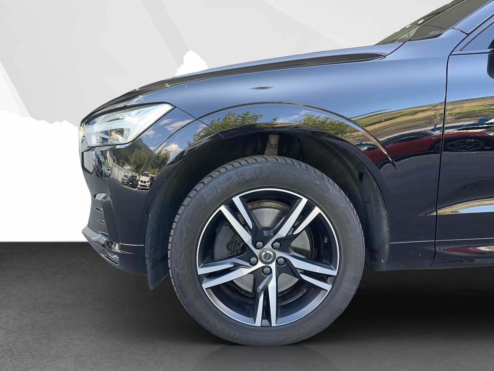 VOLVO XC60 2.0 T6 R-Design AWD-image-15