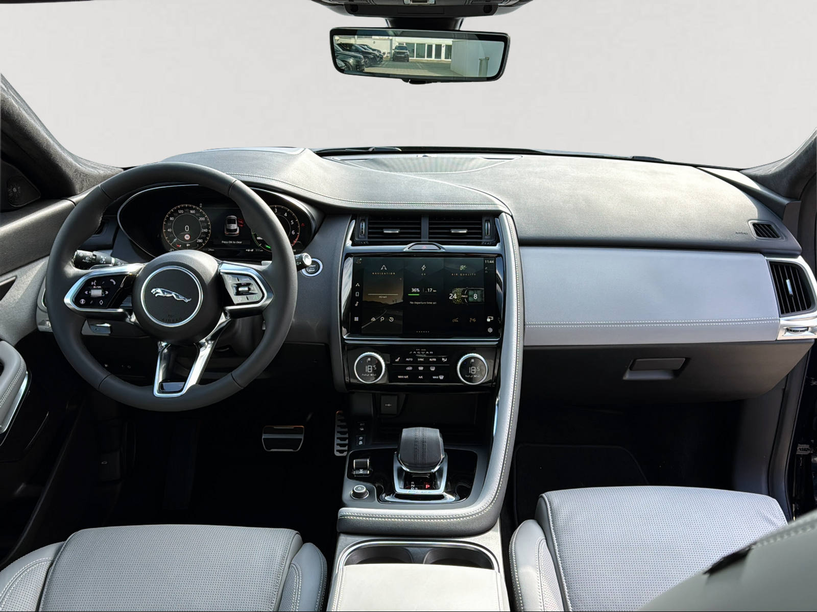JAGUAR E-Pace 1.5 P269e R-Dynamic AWD HSE-image-5