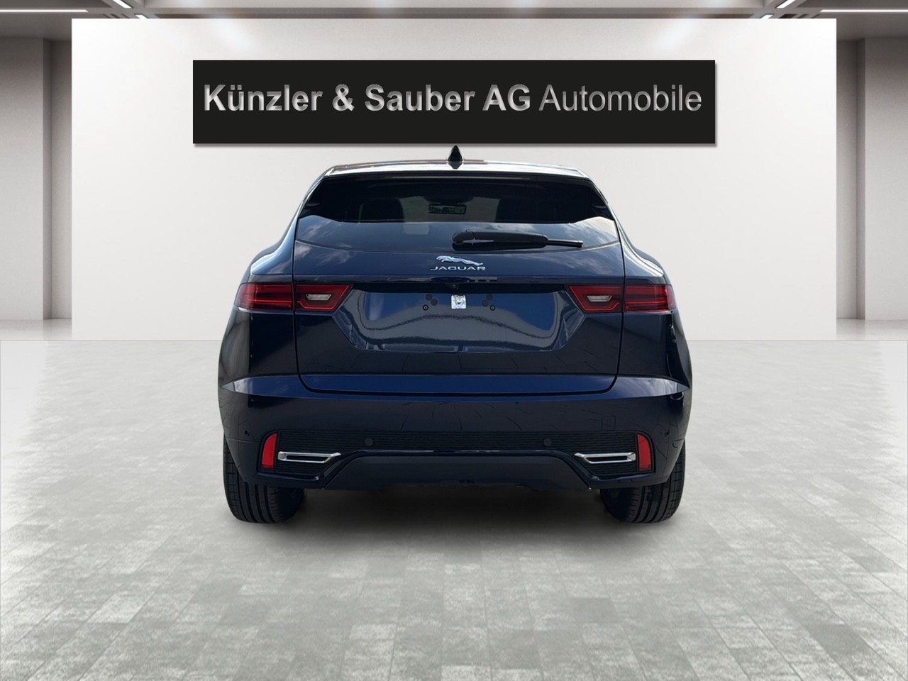 JAGUAR E-Pace 1.5 P269e R-Dynamic AWD HSE-image-20