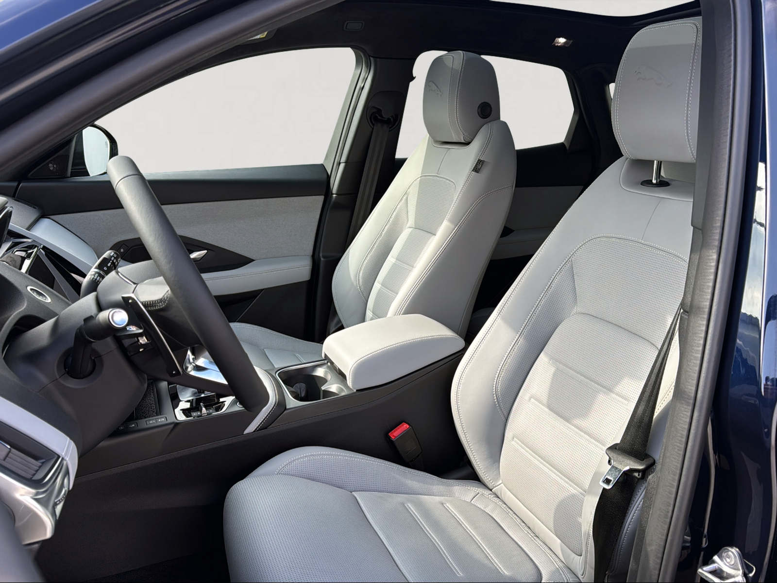 JAGUAR E-Pace 1.5 P269e R-Dynamic AWD HSE-image-8