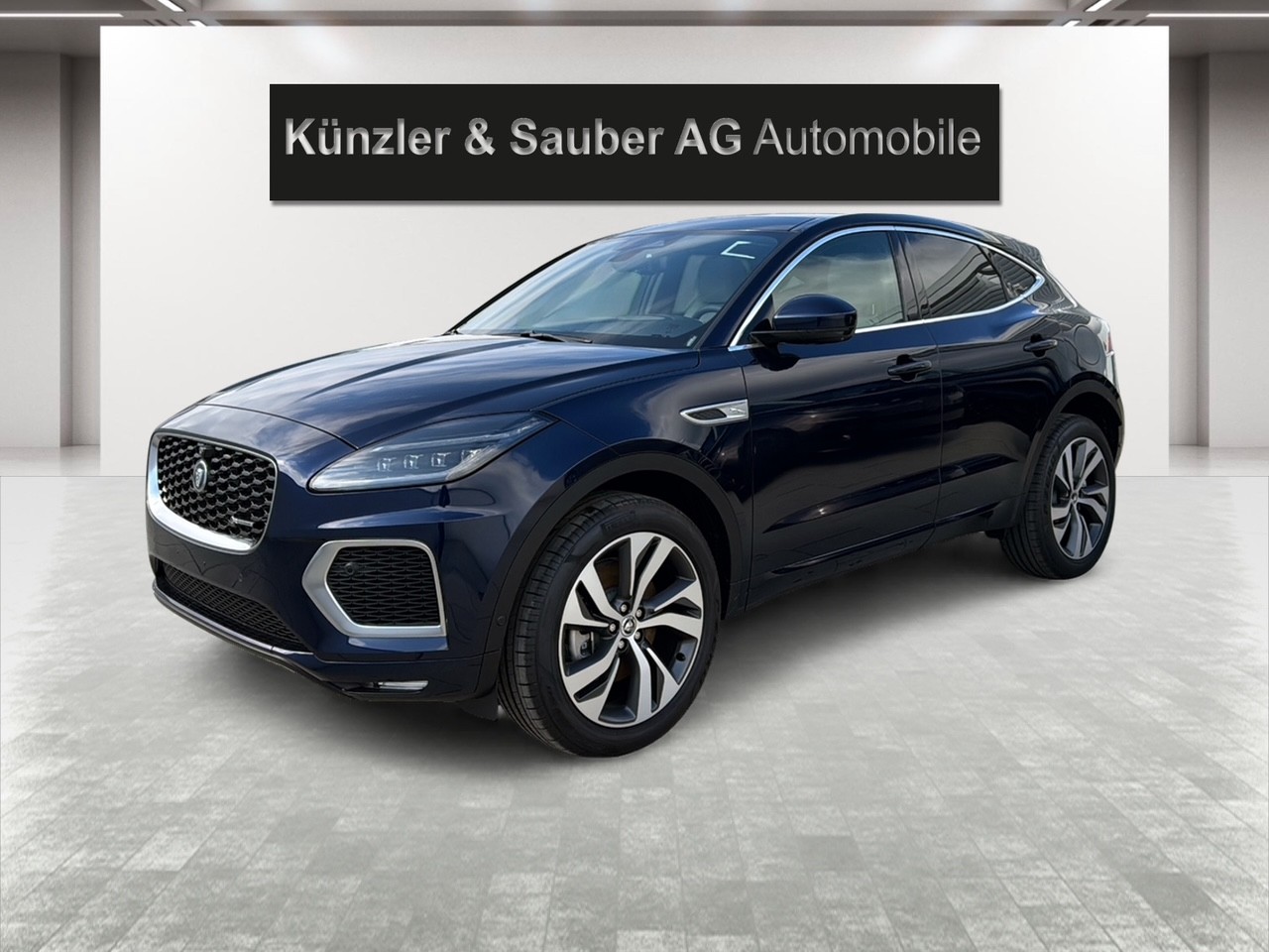 JAGUAR E-Pace 1.5 P269e R-Dynamic AWD HSE-image-1