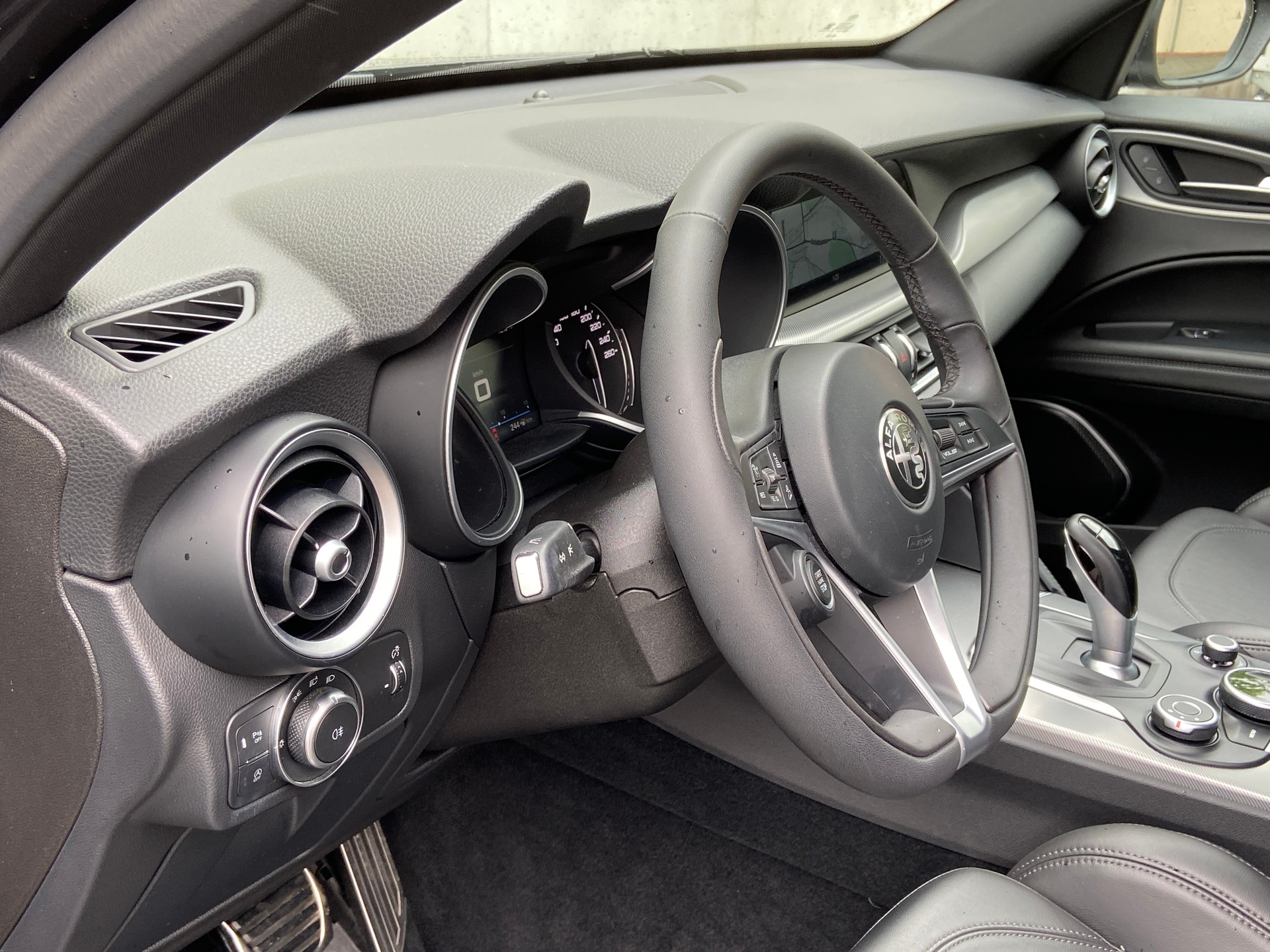 ALFA ROMEO Stelvio 2.0 Super Pack Veloce Sport Q4-image-4