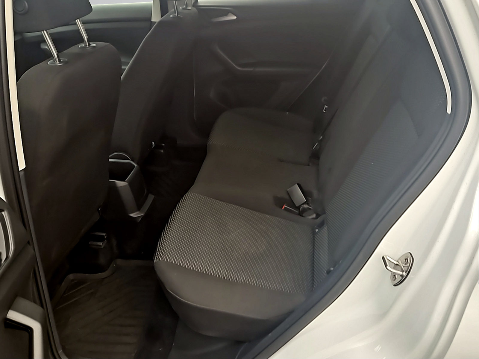 VW T-Cross 1.0 TSI-image-4