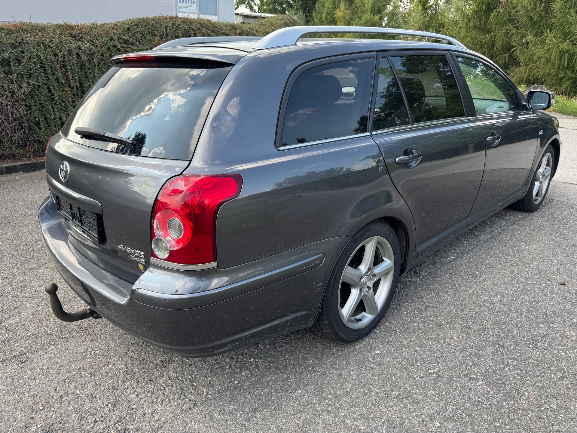 TOYOTA Avensis 2.2D-4 D CleanPower Linea Sol Sportswagon-image-3
