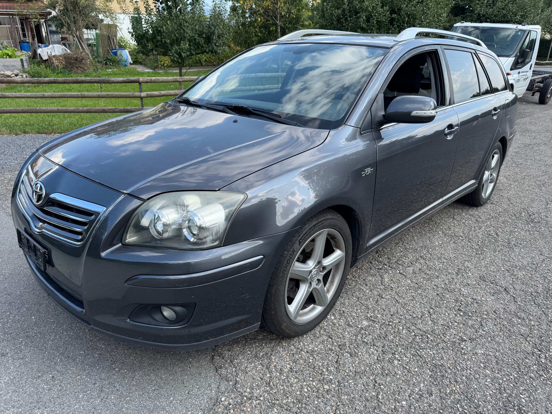 TOYOTA Avensis 2.2D-4 D CleanPower Linea Sol Sportswagon-image-0