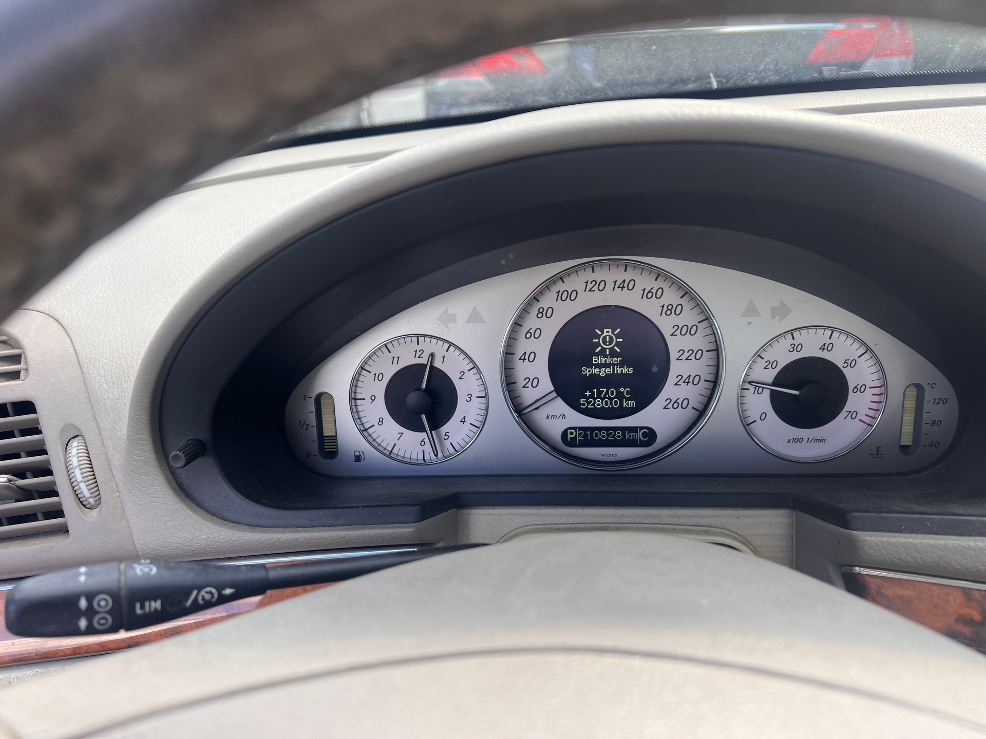 MERCEDES-BENZ E 320 Avantgarde 4Matic Automatic-image-11