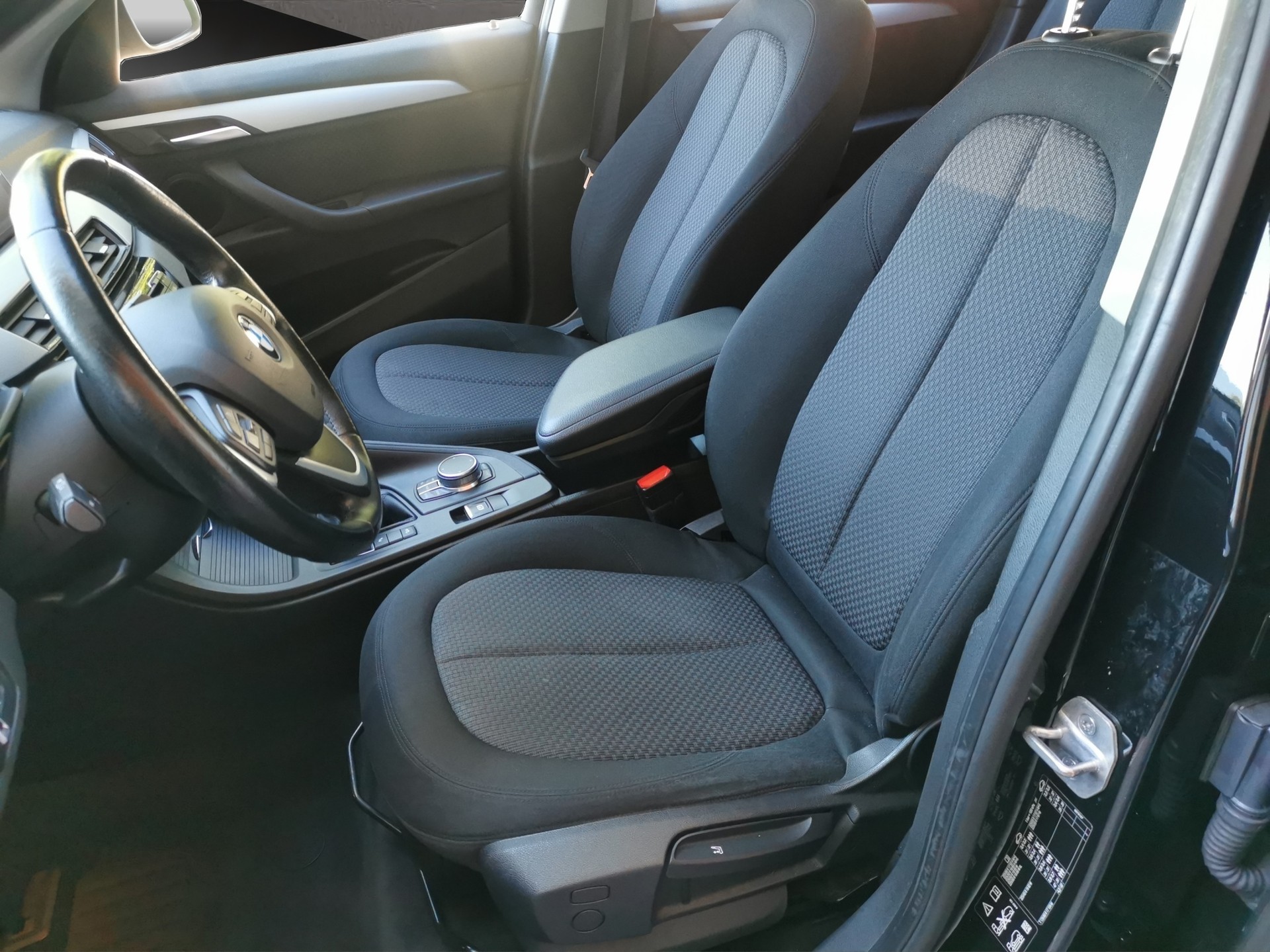 BMW X1 xDrive 18d Steptronic-image-7