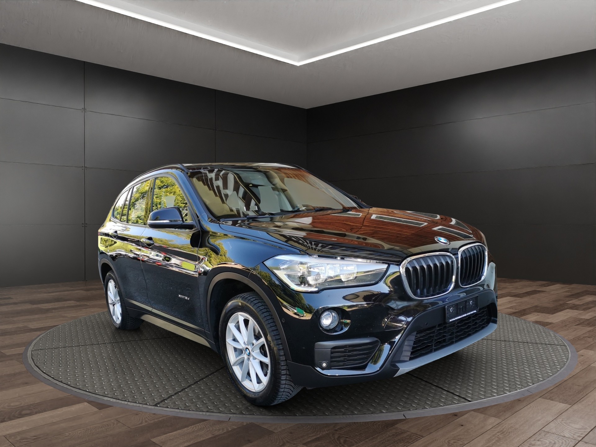 BMW X1 xDrive 18d Steptronic-image-0