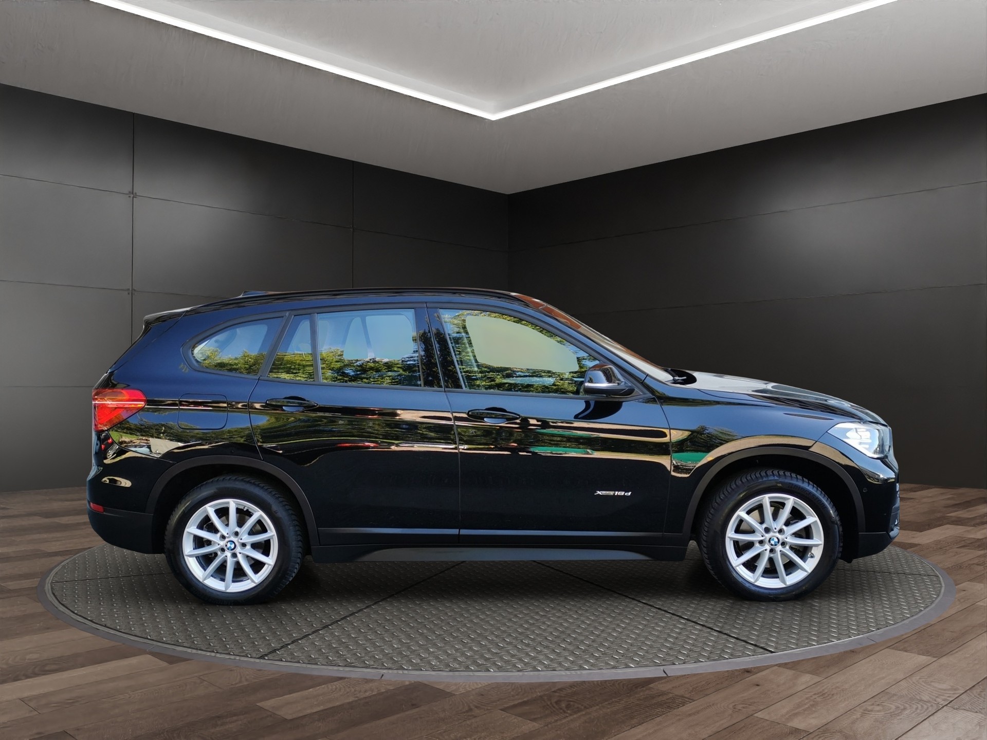 BMW X1 xDrive 18d Steptronic-image-1