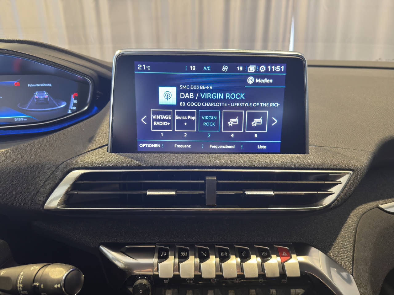 PEUGEOT 3008 1.5 BlueHDi Allure Pack-image-10