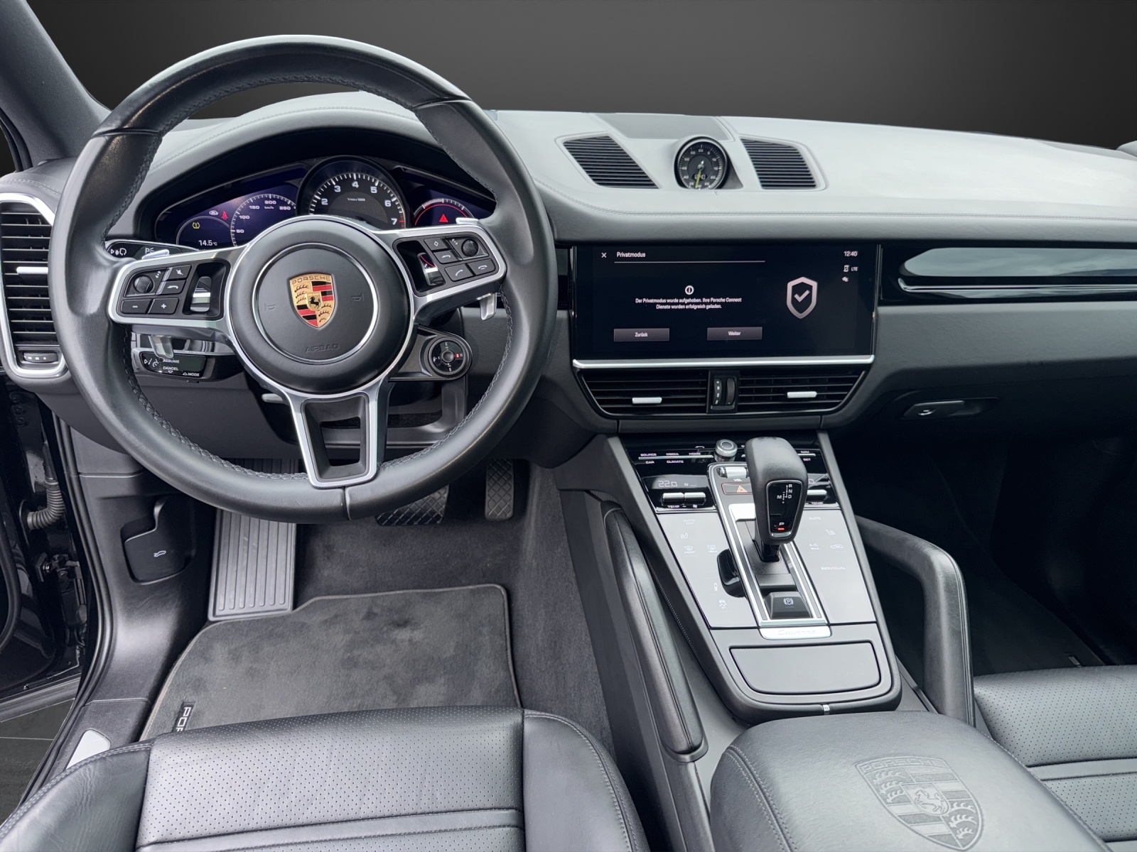 PORSCHE Cayenne Coupé E-Hybrid-image-9