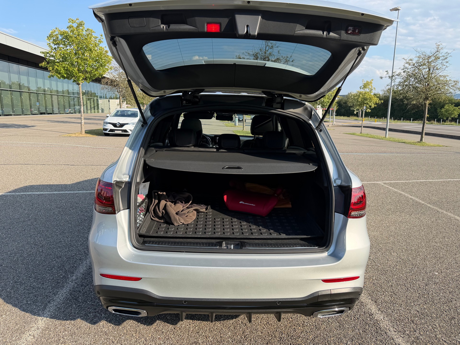 MERCEDES-BENZ GLC 220 d AMG Line 4Matic 9G-Tronic-image-9
