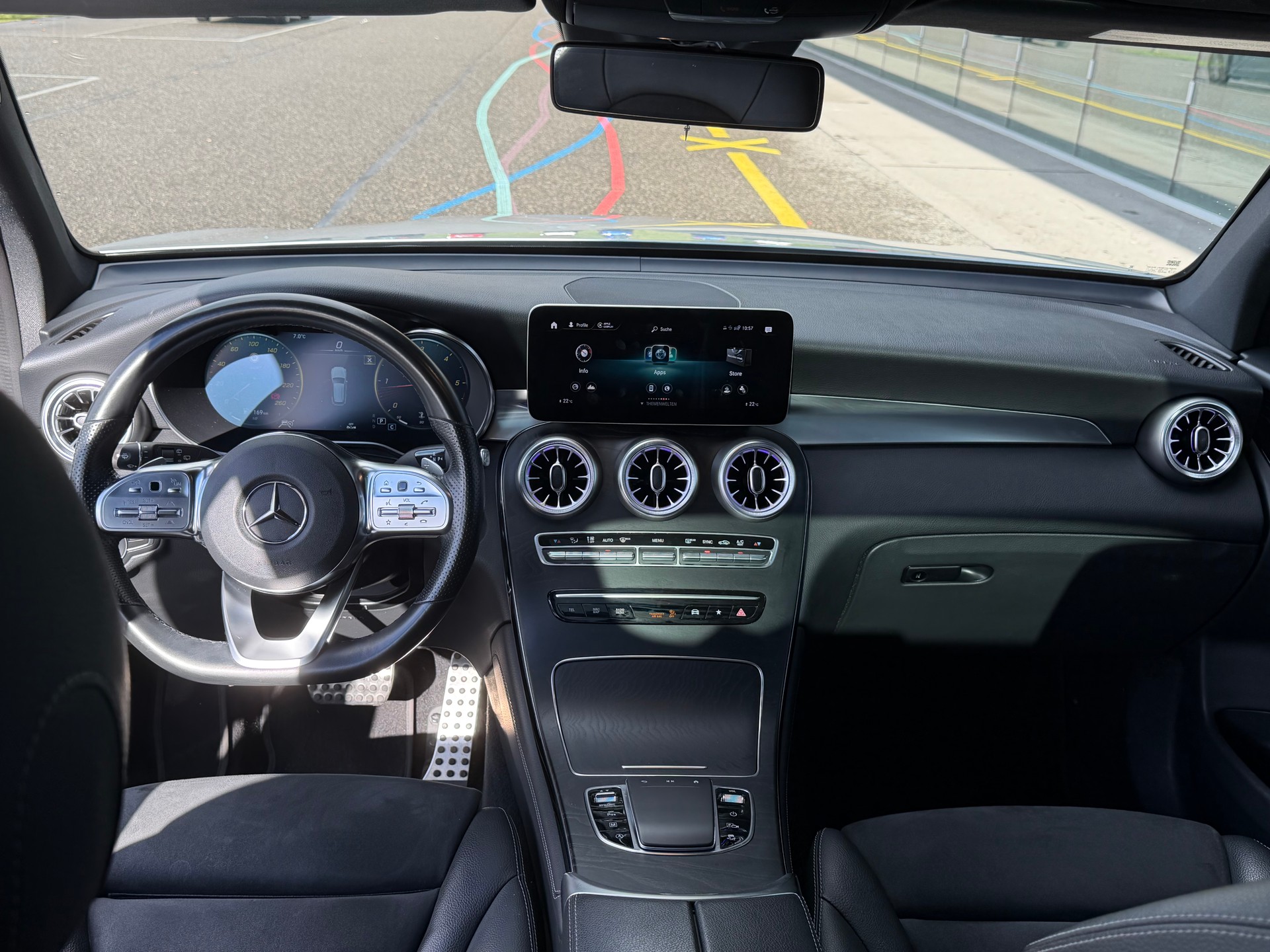 MERCEDES-BENZ GLC 220 d AMG Line 4Matic 9G-Tronic-image-5