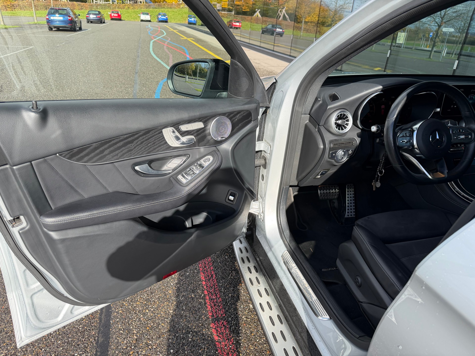 MERCEDES-BENZ GLC 220 d AMG Line 4Matic 9G-Tronic-image-4