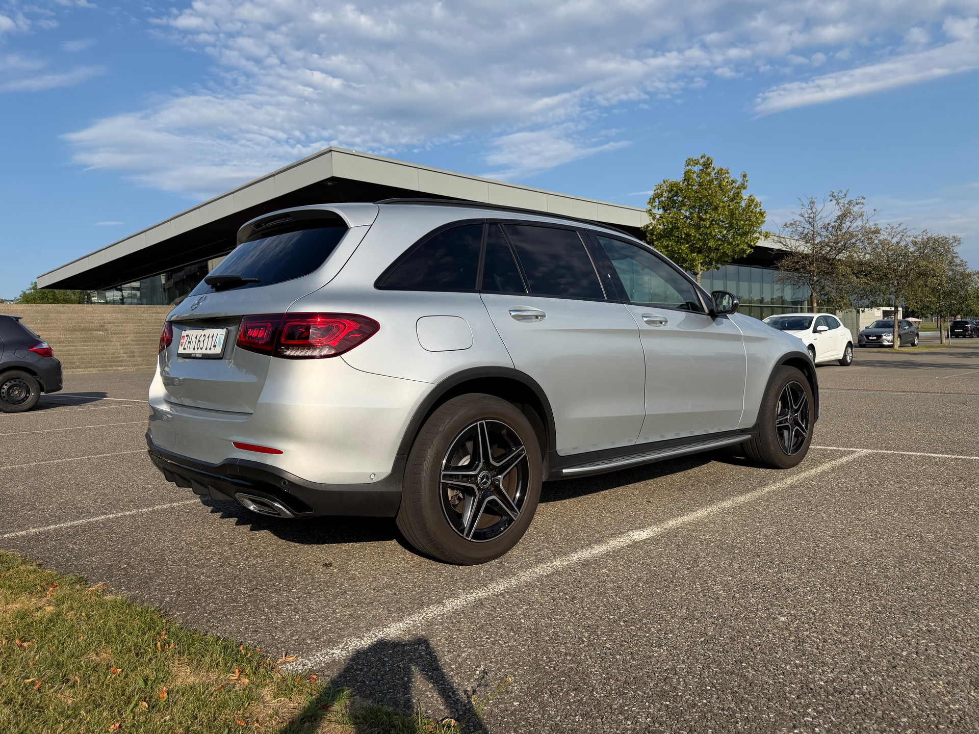 MERCEDES-BENZ GLC 220 d AMG Line 4Matic 9G-Tronic-image-3