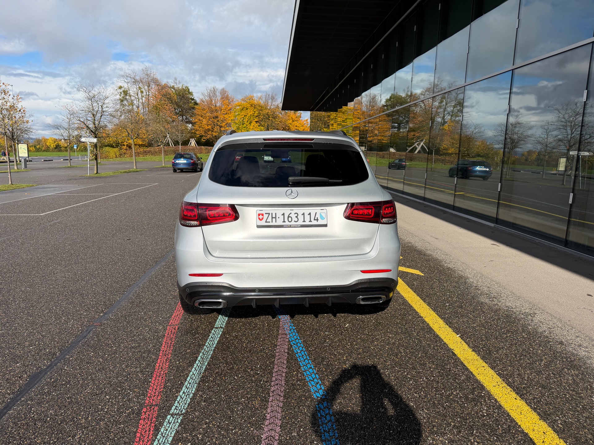 MERCEDES-BENZ GLC 220 d AMG Line 4Matic 9G-Tronic-image-2