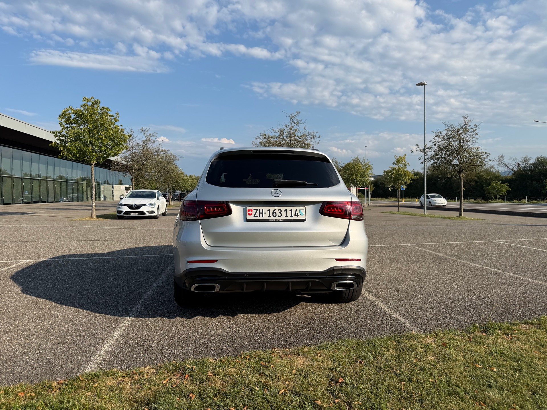 MERCEDES-BENZ GLC 220 d AMG Line 4Matic 9G-Tronic-image-2