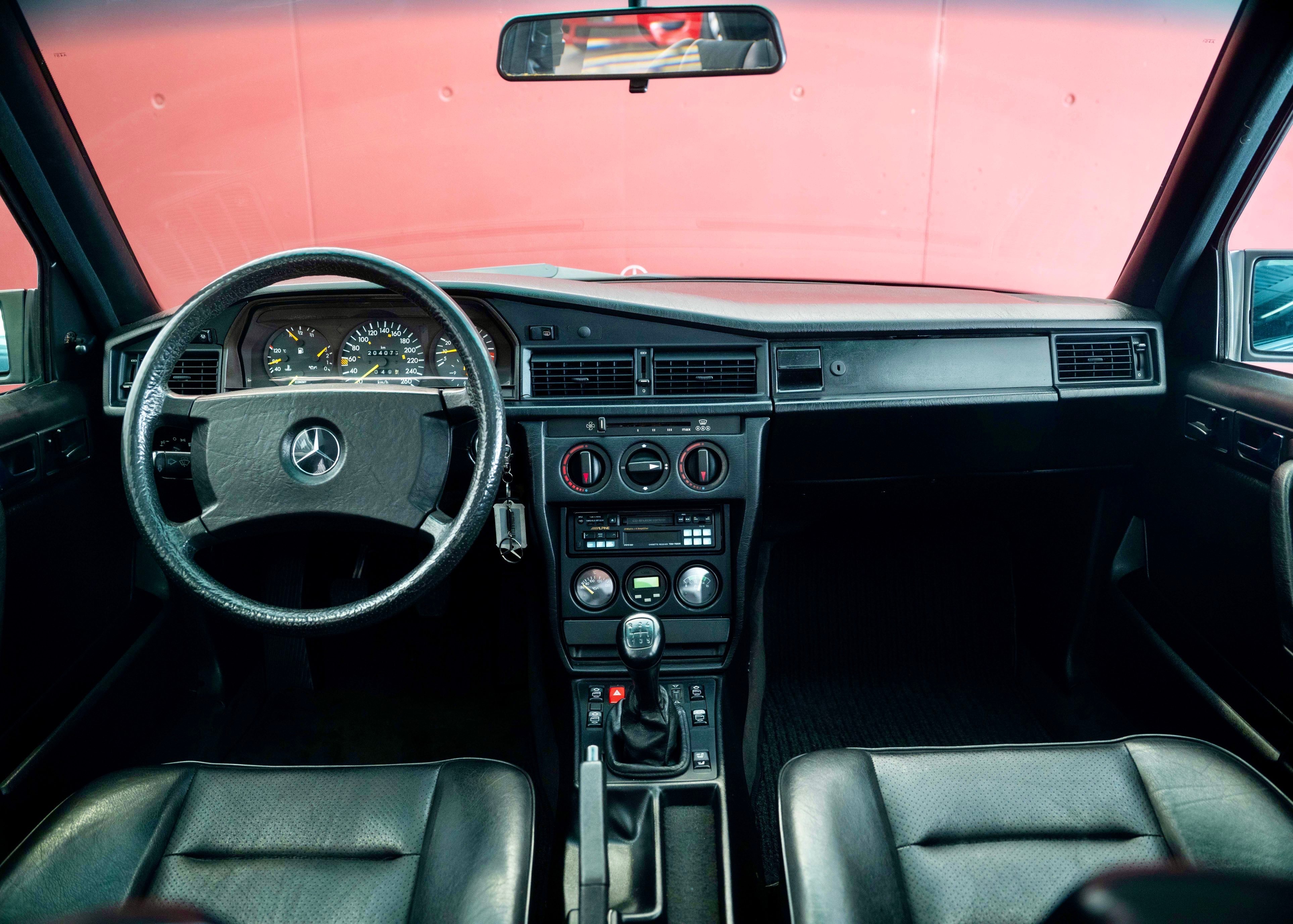 Image MERCEDES-BENZ 190 190 E 2.5-16 Evo I (2nd hand Swiss model, 1 of 502, fantastic condition)
