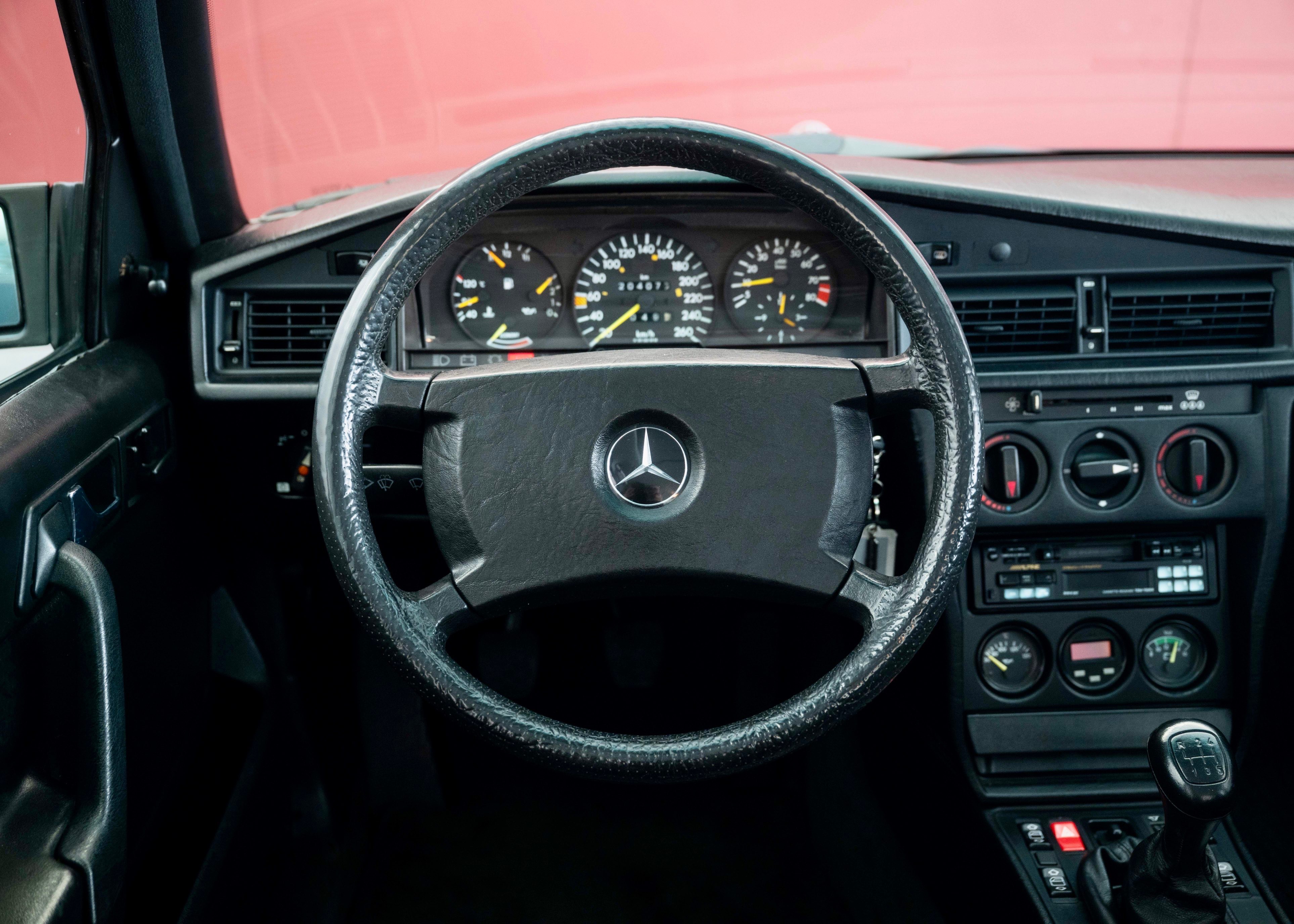 Image MERCEDES-BENZ 190 190 E 2.5-16 Evo I (2nd hand Swiss model, 1 of 502, fantastic condition)