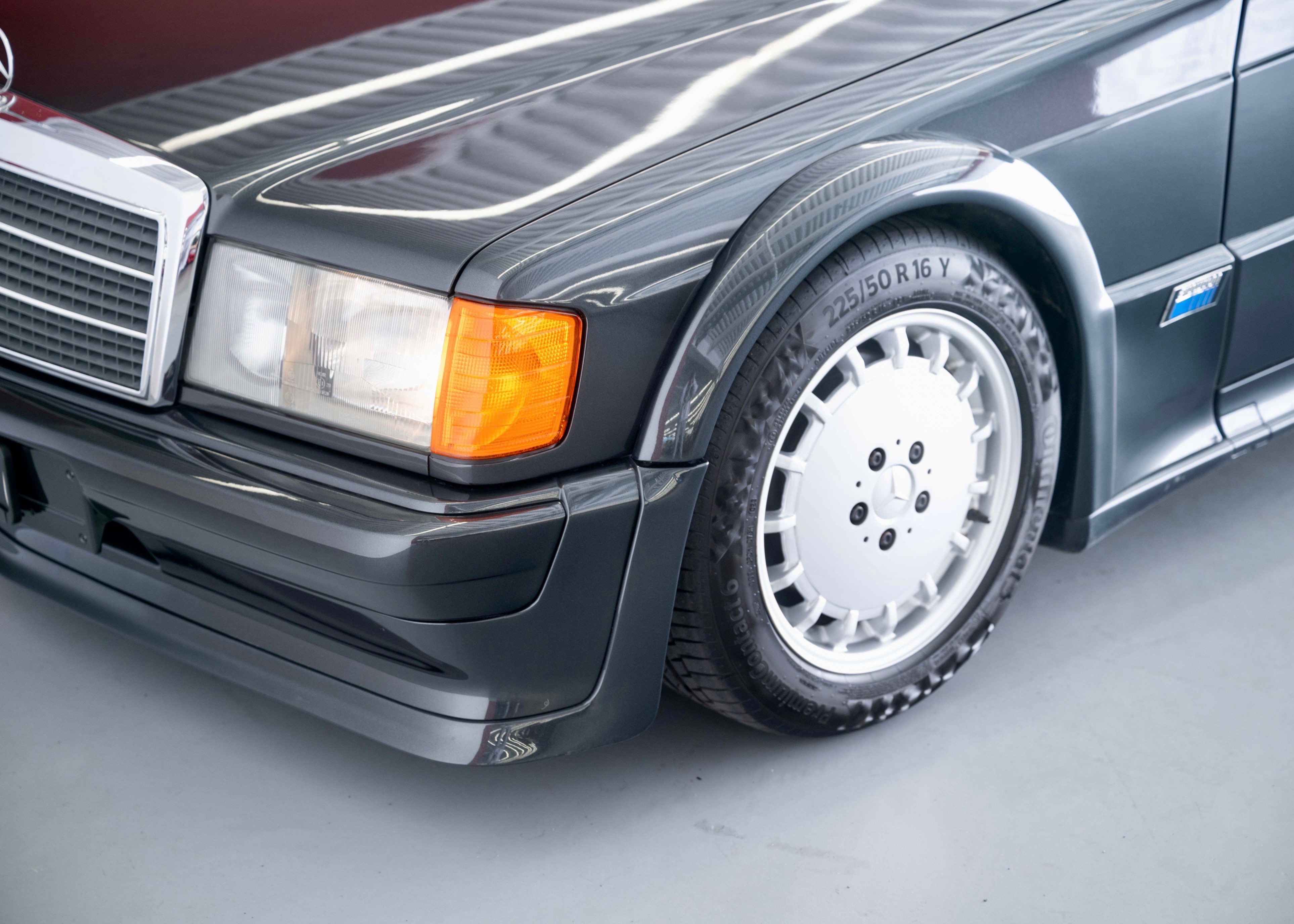 Image MERCEDES-BENZ 190 190 E 2.5-16 Evo I (2nd hand Swiss model, 1 of 502, fantastic condition)